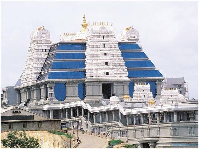 Iskon temple timings 
